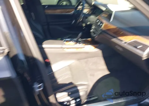 2019 BMW 750I xDrive из США, поврежденный, VIN WBA7F2C51KB239352